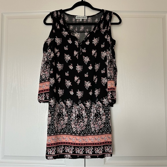 Almost Famous Black & Pink Floral Cold Shoulder’s Boho Shift Dress Size S - Picture 1 of 7